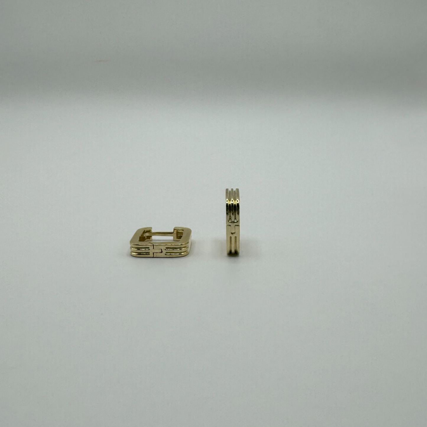 Square Huggies