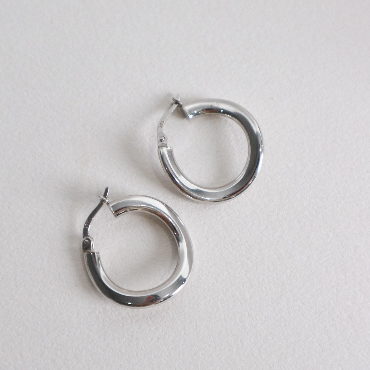Curved Hoop
